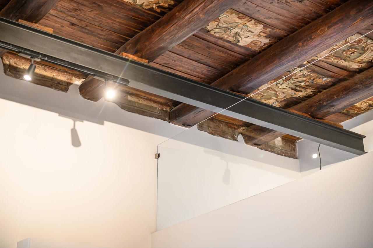 Interno Barocco Hotel Naples Luaran gambar