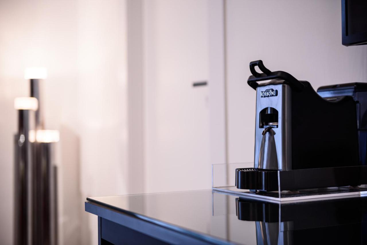 Interno Barocco Hotel Naples Luaran gambar
