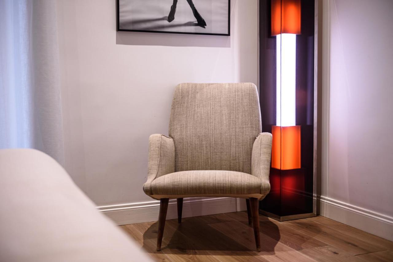 Interno Barocco Hotel Naples Luaran gambar