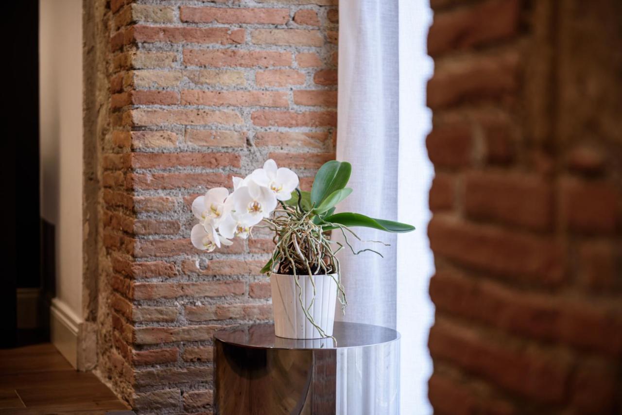 Interno Barocco Hotel Naples Luaran gambar
