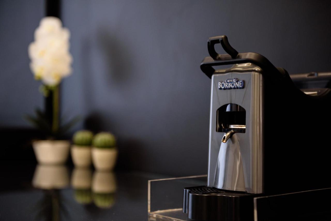 Interno Barocco Hotel Naples Luaran gambar